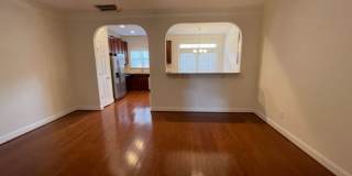 Townhouse / Burlington Gallery 6