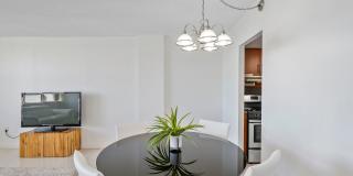 Grand Island Square - 3 Miles to Aventura Mall Gallery 37