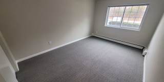 Adorable 1st Floor Condo 2 Bed / 1 Bath in South Manchester with Heat, Hot Water and Parking Included! - $1,995/mo Gallery 8