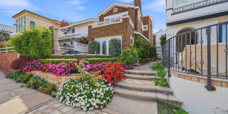 Premier Location in Corona Del Mar for 12-Month Lease Gallery 1
