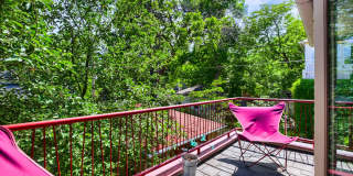 Charming Downtown Oasis | Steps to Pearl Street Gallery 26