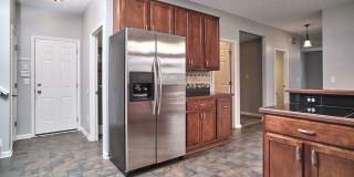 4BDRM, 3.5BA w/Fenced Yard in Sedona Woods! $2900/mo Gallery 34