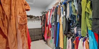 709 Thomas Ln #B Gallery 17