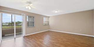 2861 N Oakland Forest Drive Gallery 7