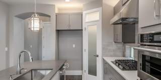 Bethany Stunner - 5 Bedrooms with Main-Level Bed & Bath, Modern Kitchen & Private Fenced Yard Gallery 5