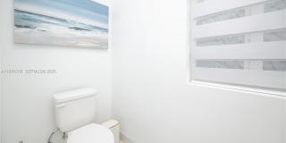 10366 NW 68th Ter Gallery 26