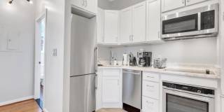 Sunny 1 bedroom/1 bath in Adams Morgan! Gallery 15