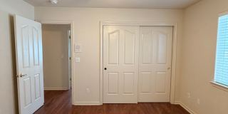 Beautiful Lakefront Home in the Vineyard! 55+ community Gallery 35