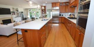 Charming Vacation Home, Furnished 4Bd/3.5Ba Home Gallery 5