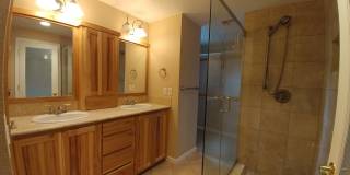 Gorgeous Home with Granite Counters and Custom Built-ins! Gallery 8