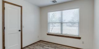 1001 Pacific Gallery 9