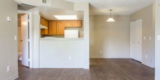Meadow Glen Apartments Gallery 45