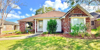 3 Bed, 2 Bath Home with Large Backyard in Fairmont Subdivision 3 Bed, 2 Bath Home with Large Backyard in Fairmont Subdivision Gallery 3