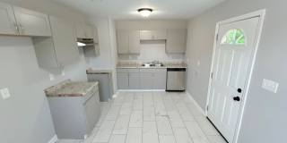 3825 Glenburee St Gallery 3