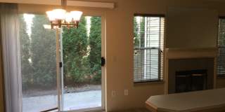 Modern 3-Bedroom Townhome in Prime Everett Location Gallery 5