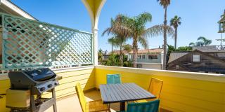 121 Los Angeles Ave Gallery 1