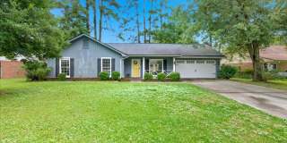 Charming 3-Bedroom Home in a Serene Savannah Neighborhood Gallery 1