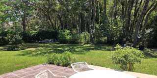 334 W Pearson Street Gallery 12