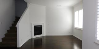 Beautiful 4 bed, 2.5 bath unit in Orange. Gallery 7