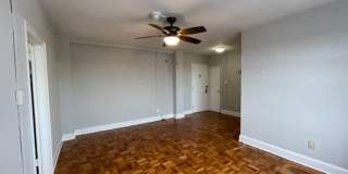 1916 R Street Gallery 41