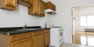 1735 W 79th Street Gallery 9