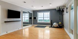 Sofi at Salem Station Gallery 21