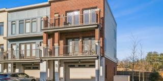 Modern 3 bed 2/2 bath home in Ashburn! Gallery 1