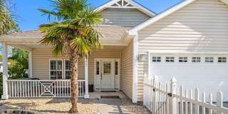 Coastal Living at its Best: Charming 3-Bedroom Near the Beach Gallery 20