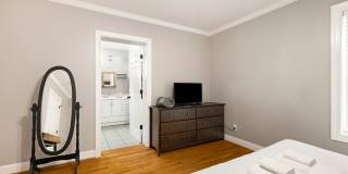 402 E 64th St Gallery 20