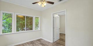 Downtown 2 bedroom Condo Gallery 19