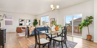 6818 Gateway Crossing Street Gallery 16