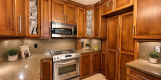 Charming 2BR Condo in Wilton Manors Gallery 5