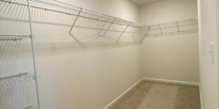 Room in 4 Bedroom Home at Planters Trace Ln Gallery 30