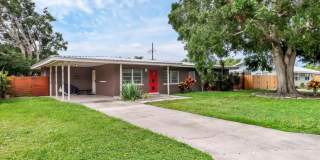 Charming 3 Bed/2 Bath + Den Home in Ringling Park – Minutes to Downtown Sarasota! Gallery 1