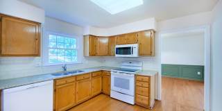 8508 SILVERDALE Road Gallery 16