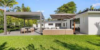 116 W 1st Ct Gallery 50