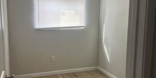 1215 East Mission Lane - 3 Gallery 11