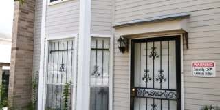 Housing Authority Vouchers Accepted !! Charming 2-bedroom, 2.5-bathroom home located in Baton Rouge Gallery 1