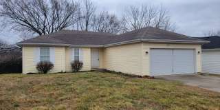 3 Bedroom 2 Bath Close To Missouri State University $1295 Gallery 4