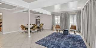 10065 Camelback Lane Gallery 26