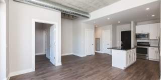 3833 N Broadway Gallery 1