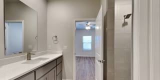 Luxury 3 Bedroom 2 Bathroom Duplex in Piedmont Schools Gallery 12