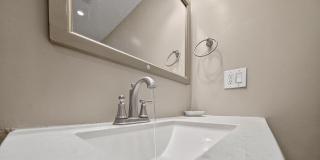 817 6TH Street NW Gallery 26