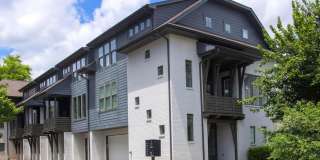 4 BEDROOM, 5 BATH, 2-CAR GARAGE- Gallery 1