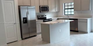 609 NW 6th Ter Gallery 1