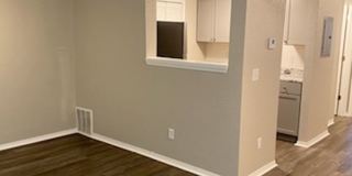 River Walk Apartments Gallery 143