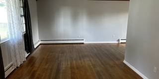 87 Worcester Avenue Gallery 13