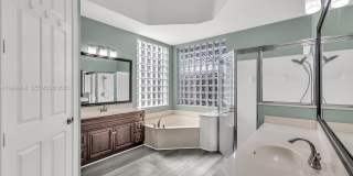 558 NW 118th Ave Gallery 24