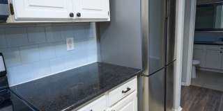 Adorable 2 bedroom townhome style Condo Gallery 10
