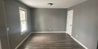 Cute newly remodeled 2 bedroom duplex! Gallery 4